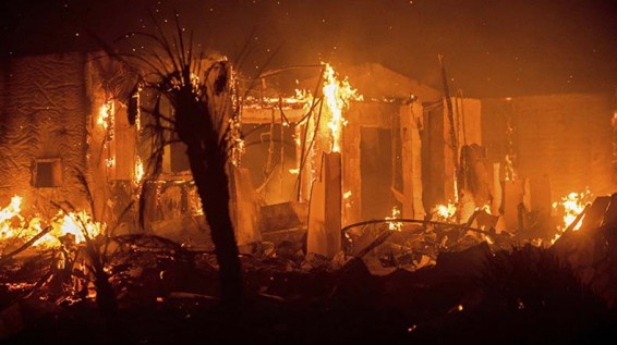 Число погибших в результате природного пожара в Калифорнии увеличилось до 7