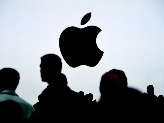 Apple-ն աշխատանքի է ընդունում Tesla-ի նախկին աշխատակիցներին