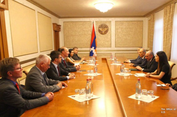 Բակո Սահակյանն ընդունել է Եվրախորհրդարանի պատգամավոր Մարտին Զոնեբորնին