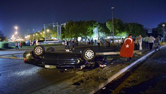 В районе здания парламента в Анкаре произошла новая серия взрывов