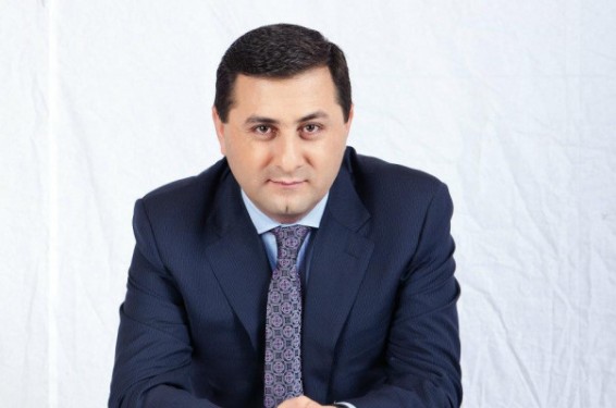 Բացահայտ սուտ է, թե Ա.Ֆարմանյանը գործավարների միջոցով գումար է ստացել 3529 ուսանողներից՝ 5500-ական դրամներով. Ս. Ֆարմանյանը ներկայացրել է փաստաբանների հայտարարությունը