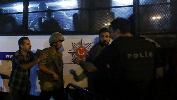 Турецкий чиновник сообщил об отстранении пяти генералов и 29 полковников