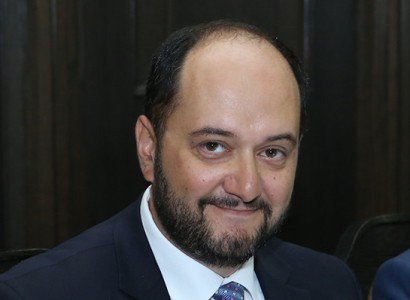 Առաջիկա 1-2 շաբաթում կներկայացվի հայոց լեզվի թեստերի նոր տարբերակը. Նախարարը «անգիրից» ազատվելու տարբերակը գտել է