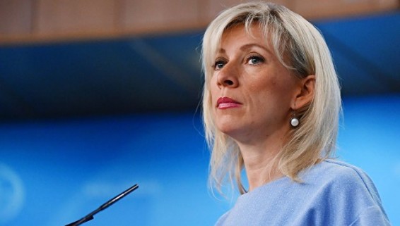 Захарова нашла нестыковки на фото подозреваемых в 