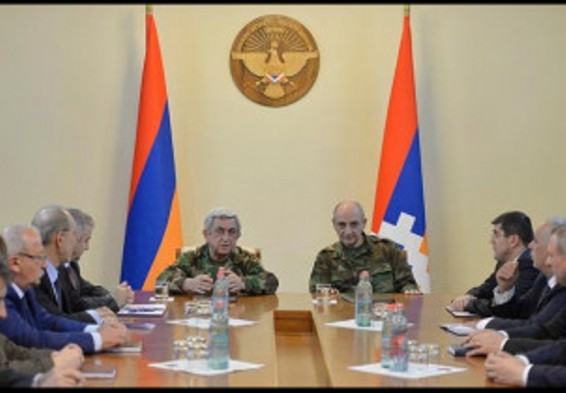 Սերժ Սարգսյանը և Բակո Սահակյանը քննարկել են ՀՀ–ԼՂՀ փոխգործակցության ընդլայնմանը վերաբերող հարցեր