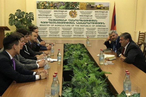 Արթուր Խաչատրյանն ընդունել է Գլենդելի քաղաքապետ Զարեհ Սինանյանի գլխավորած պատվիրակությանը