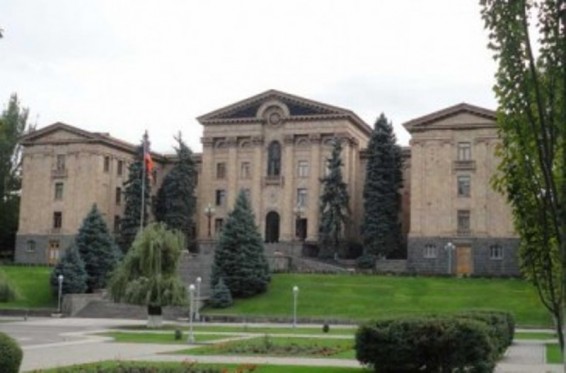 Ուղիղ․ Ազգային ժողովում ընթանում են խորհրդարանական ճեպազրույցները