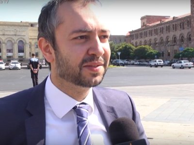 Մոտ օրերս Սերժ Սարգսյանին առանձնատուն կառաջարկենք, որը կլինի միակը եւ վերջնականը. Էդուարդ Աղաջանյան