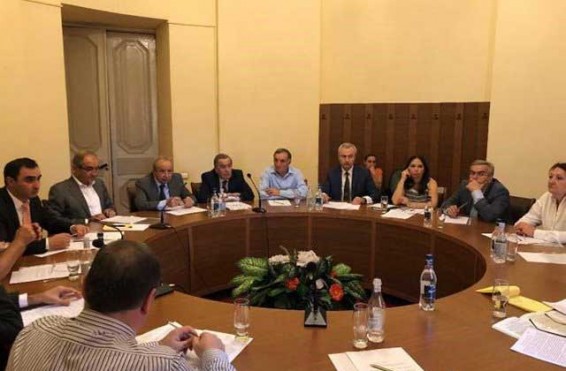 Նոր ձևավորվող Հանրային խորհրդի 15 հոգանոց կազմն անցկացրել է առաջին աշխատանքային հանդիպումը 16:07