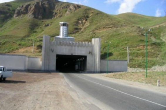 Դիլիջանի թունելում այրվում է բեռնատար ավտոմեքենայի շարժիչի հատվածը. ԱԻՆ
