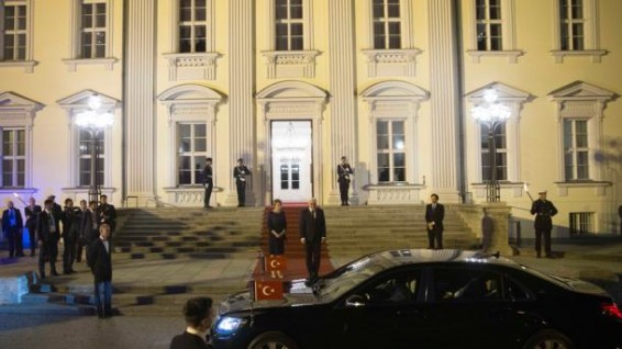 Президент Турции выступил с речью на ужине, данном в его честь президентом Германии