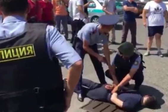VIDEO: арест одного из алма-атинских стрелков
