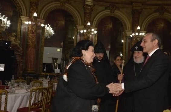 Բակո Սահակյանը ցավակցական հեռագիր է հղել Մոնսերատ Կաբալյեի ընտանիքին