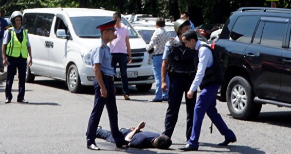 Карин: казахстанские радикалы пока разрозненны, но уже крайне опасны