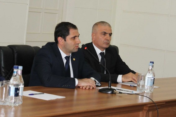 Սուրեն Պապիկյանը ներկայացրել է Սյունիքի նորանշանակ մարզպետ Հունան Պողոսյանին