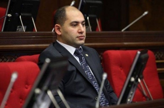 Մարտուն Գրիգորյանը ստանձնեց ԱԺ պատգամավորի մանդատը