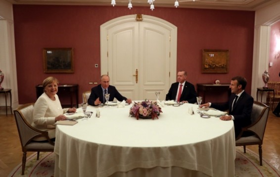 Путин и Эрдоган заставили Макрона и Меркель играть по своим правилам