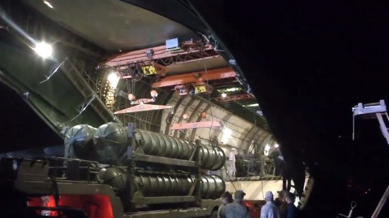 В страхе от С-300: рискнет ли Израиль бомбить Сирию