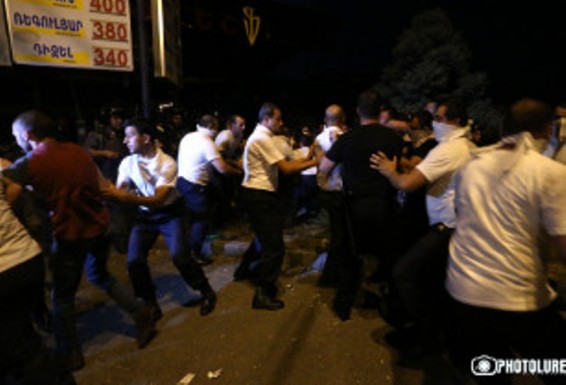 Խորենացի փողոցի միջադեպի հետևանքով Երևանի ԲԿ-ներում 34 տուժած հիվանդանոցային բուժում է ստանում. ՀՀ ԱՆ