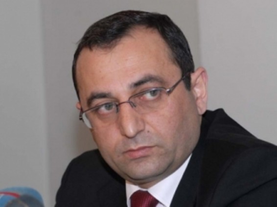 «Սասնա ծռեր» զինված խումբն օր առաջ պետք է հանձնվելու որոշում կայացնի. Արծվիկ Մինասյան