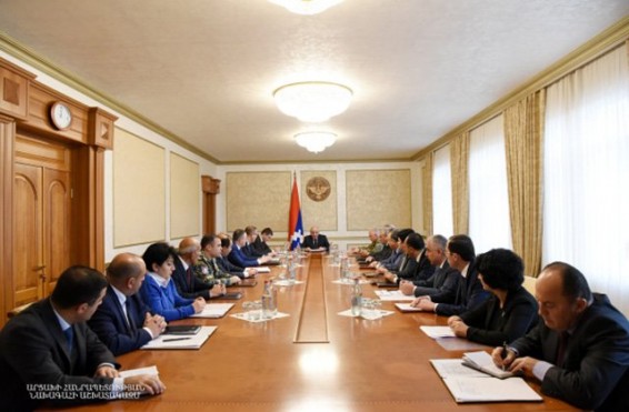 Բակո Սահակյանը հրավիրել է աշխատանքային խորհրդակցություն 2019 թվականի պետական բյուջեի նախագծին վերաբերող հարցերի շուրջ