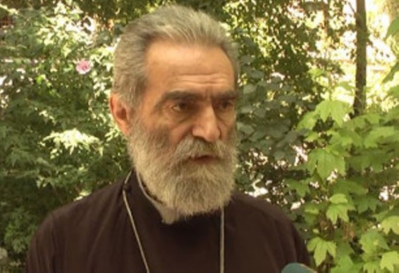 «Այդ 25 զինյալ տղաները պետք է վերջնական որոշում՝ կայացնեն հանդարտ կերպով արագ այս հարցը լուծեն». Պարգև Սրբազան