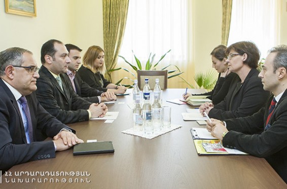 Արտակ Զեյնալյանն ու ԿԽՄԿ հայաստանյան պատվիրակության ղեկավարը քննարկել են Ադրբեջանի կողմից գերեվարված Կարեն Ղազարյանի պահման պայմաններին վերաբերող հարցեր