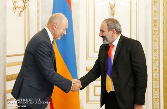 Նիկոլ Փաշինյանն ընդունել է «Քրոնիմետ Մայնինգ» ընկերության խորհրդի նախագահ Գյունթեր Պիլարսկուն