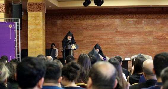 Армянская церковь собрала в Москве молодежь с трех континентов