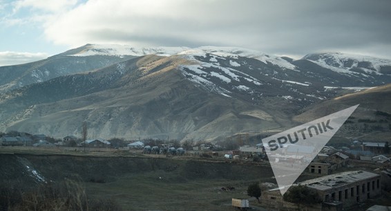 Спасатели нашли тело попавшего под лавину военнослужащего