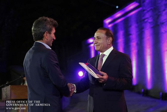 ԻՆՉՊԵՍ ԴԱՌՆԱԼ ՛ՏԱՐՎԱ ԼԱՎԱԳՈՒՅՆ ՈՒՍՈՒՑԻՉ՛