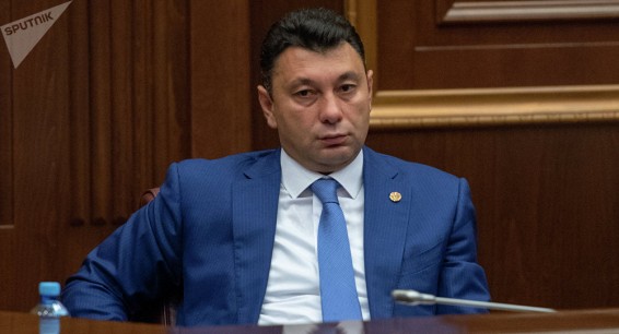 Ну, держитесь крепче! – Шармазанов предупреждает Пашиняна