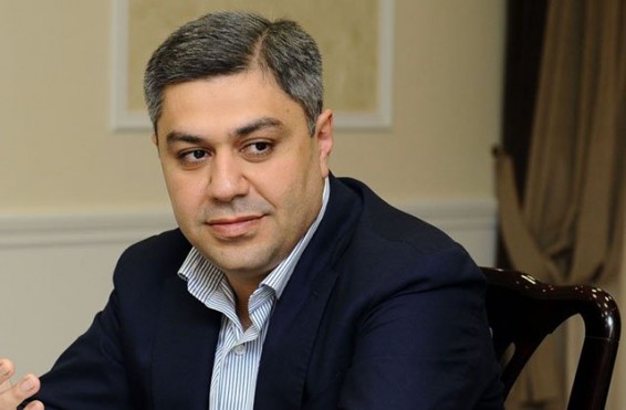 Ծանր բանակցությունների արդյունքում հաջողվել է Հայաստան հրավիրել լեգենդար ֆուտբոլային մասնագետի. Արթուր Վանեցյան