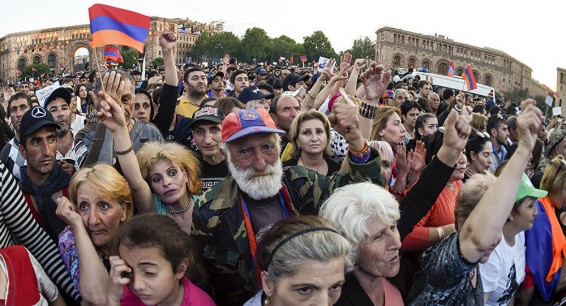 The Economist назвал Армению страной года и поздравил на ломаном армянском