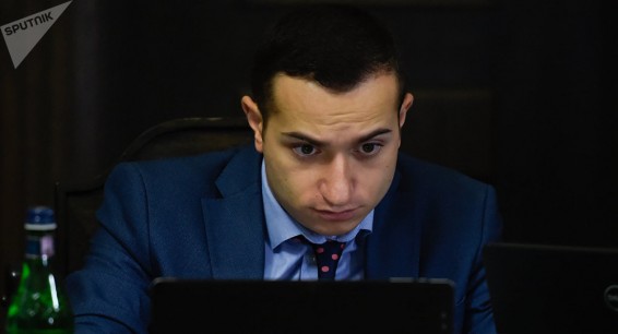 Для «прекрасного юноши»? Взгляд на сокращение министерств в Армении не со стороны