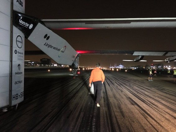 Solar Impulse 2 завершил кругосветное путешествие