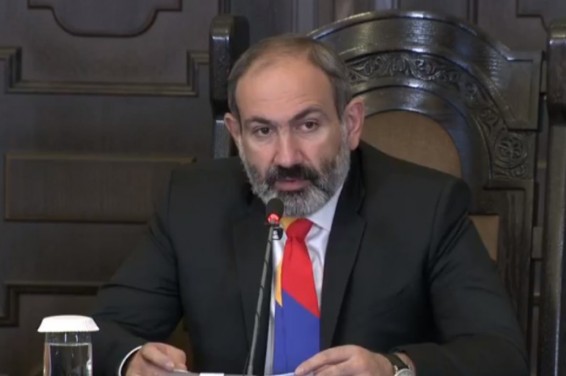 Пашинян поздравил всех с началом рабочего года и назвал способ решения всех проблем