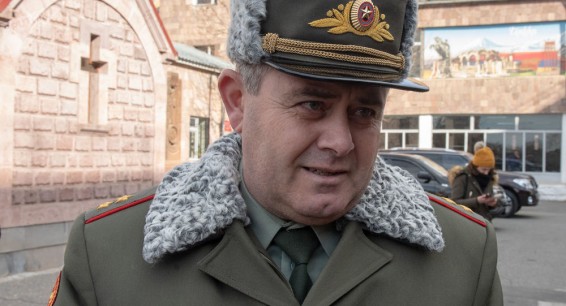 Глава Генштаба ВС Армении ответил на заявление Азербайджана об обстреле экскаватора