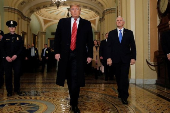 Թրամփը լքել է դեմոկրատների առաջնորդների հետ հանդիպումը