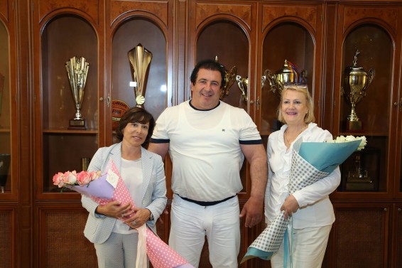 ՀԱՕԿ նախագահ Գագիկ Ծառուկյանը հանդիպել է Իրինա Ռոդնինայի հետ