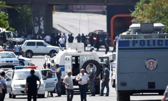 Խորենացի փողոց ոստիկանական լրացուցիչ ուժեր բերվեցին