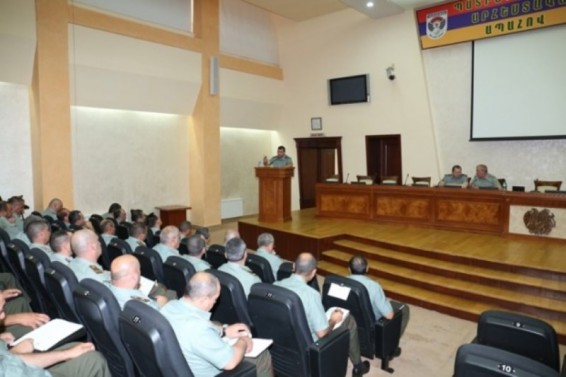 ՊՆ-ում քննարկել են թիկունքային ապահովման հարցեր