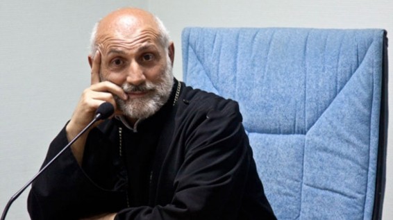 Եթե ընտանիքում տղամարդը սիրում է իր կնոջը, նա իր անձն է սիրում. տեր Շահե քահանա Հայրապետյան