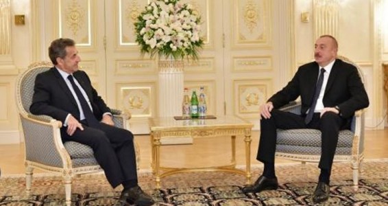 Алиев встретился в Баку с Саркози