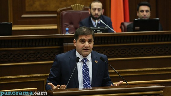 Ես իմ ելույթը չեմ կարող կառուցել՝ նկատի առնելով, թե ում որդին է նստած դահլիճում. Արման Բաբաջանյան