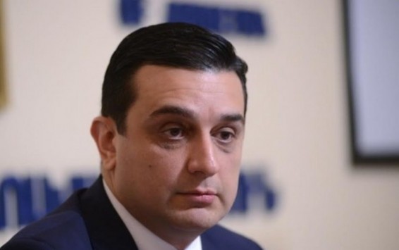 Արմեն Մուրադյանին ոստիկանները թույլ չեն տվել մտնել ՊՊԾ գնդի տարածք. ԱՆ