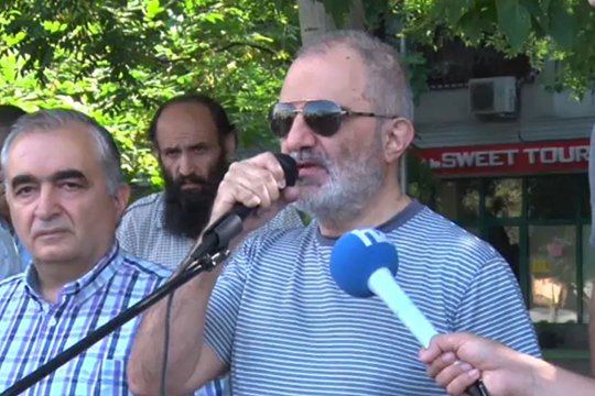 Ալեք Ենիգոմշյանին տարել են ԱԱԾ