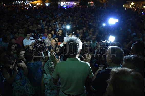 Ազատության հրապարակում պահանջում են ԱԻՄ նախագահի հեռացումը