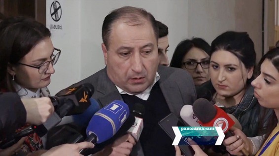 Второй президент Армении Роберт Кочарян присутствует на судебном заседании