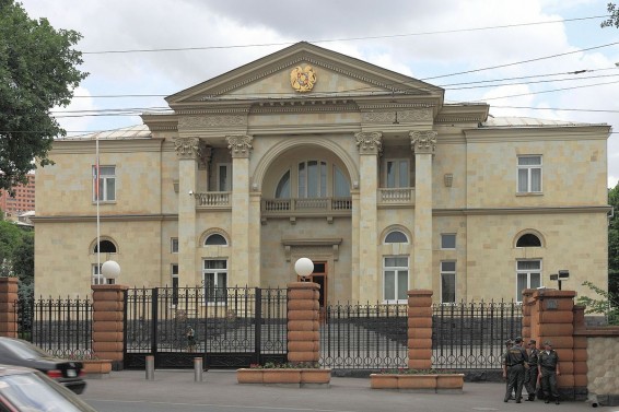 Բաղրամյան 26-ի առաջին մասնաշենքից գողացել են հուշադրամներ